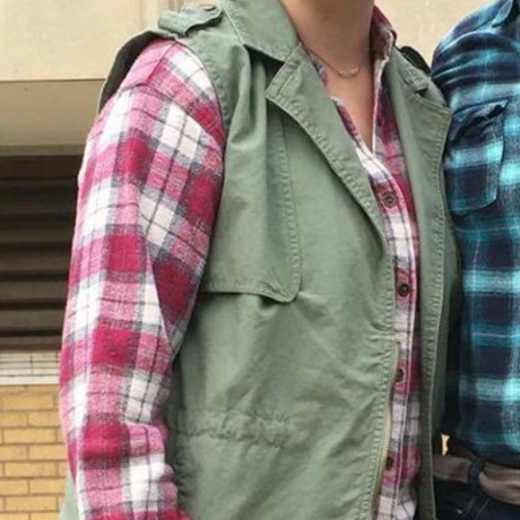 Forever21 Contemporary Army Vest - Picture 5 of 6